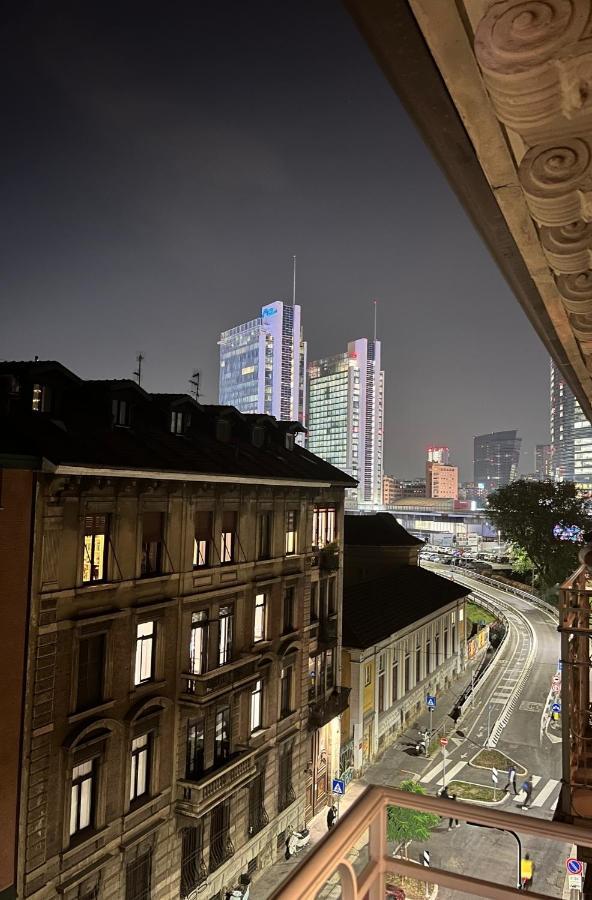 Comfort Suites Garibaldi Milan Exterior photo